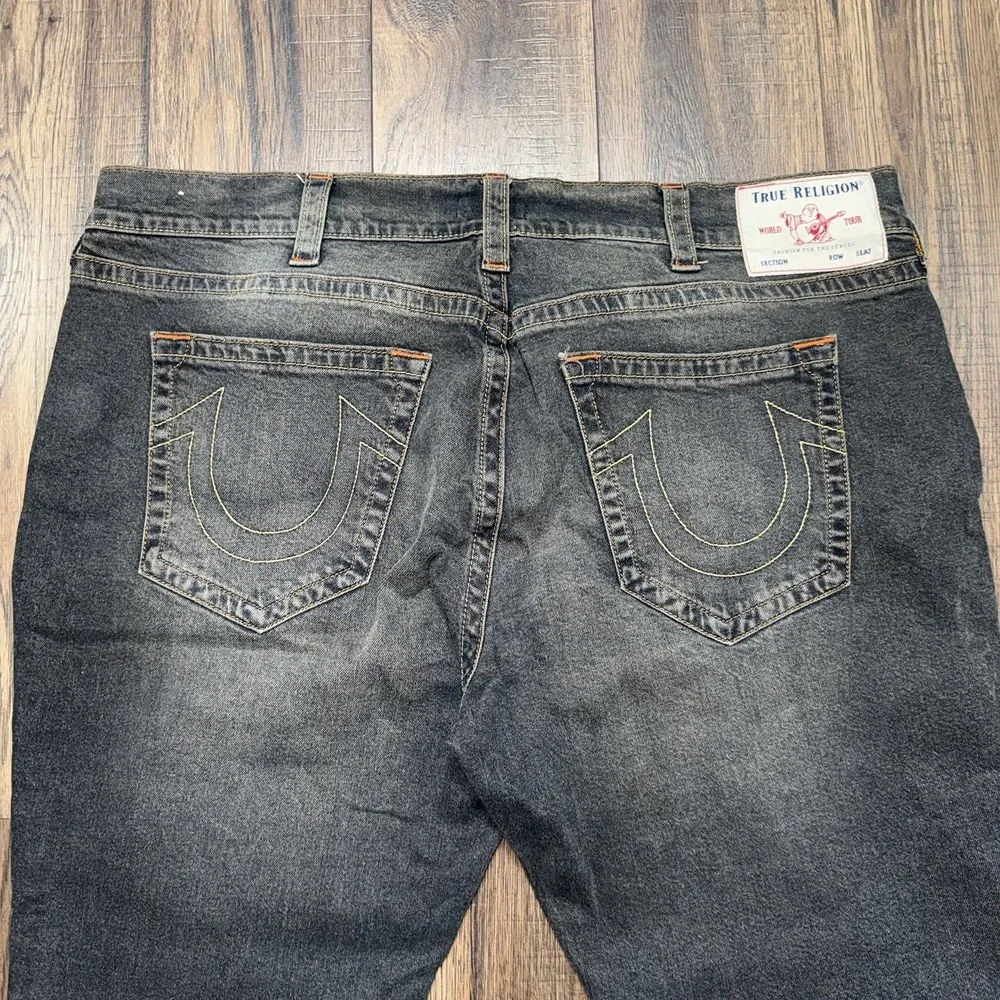 True Religion Men's Geno Relaxed Slim Denim Jeans Size 44 x 33 Dark Wash Gray